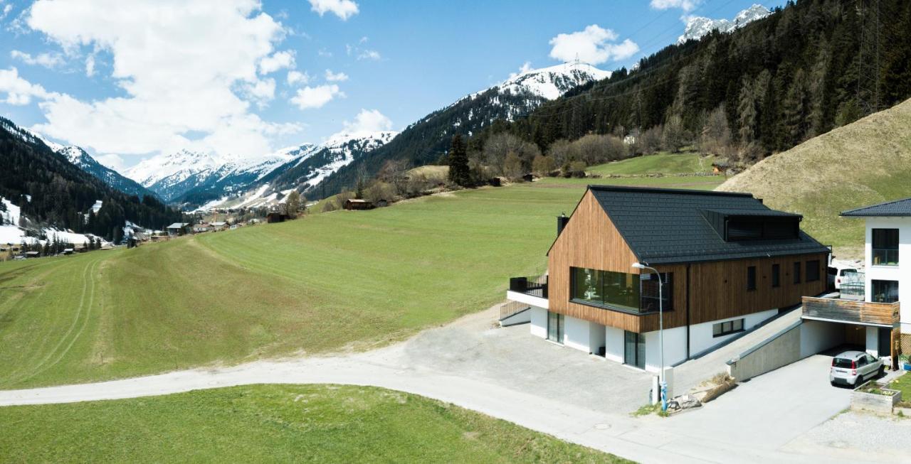 Der Wolf -Suiten Sankt Anton am Arlberg Luaran gambar